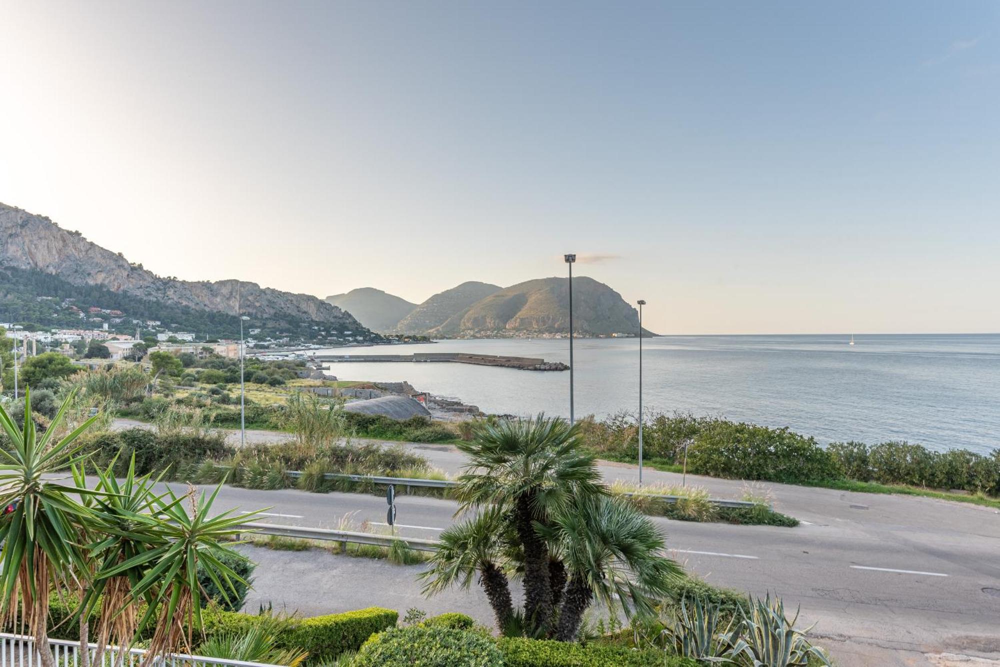 Appartamento Casa Azzurra Vista Mare All'addaura By Wonderful Italy