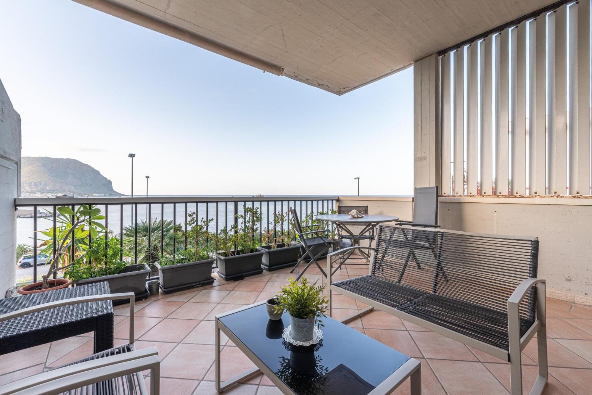 Appartamento Casa Azzurra Vista Mare All'addaura By Wonderful Italy *